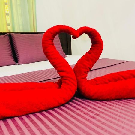 Poppies Mirissa Hotel Екстериор снимка